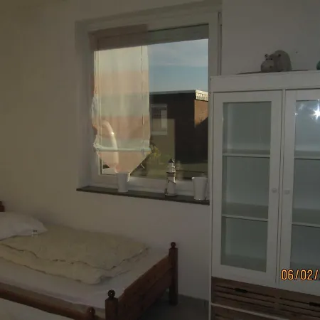 Holiday home Bungalow An Der Fahrrinne 12 Nur 500 Meter Zum Strand